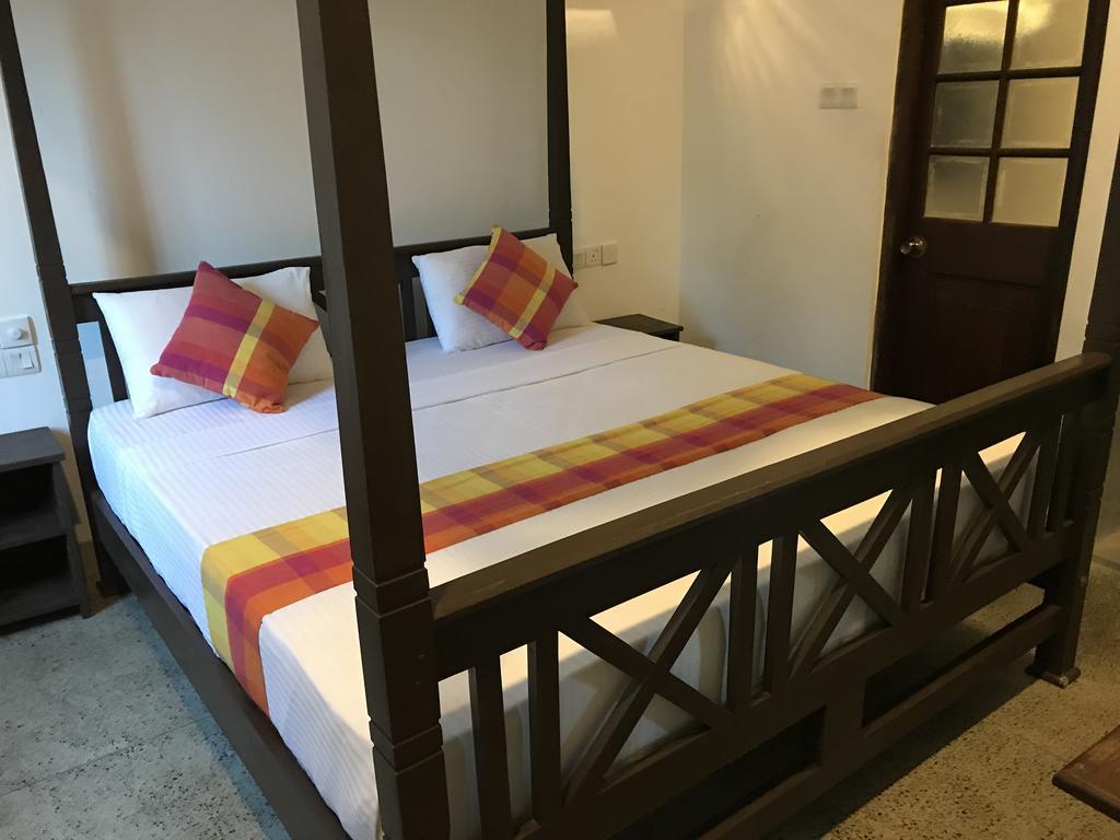 Lagoon Boutique Hotel Kanattegoda Eksteriør bilde